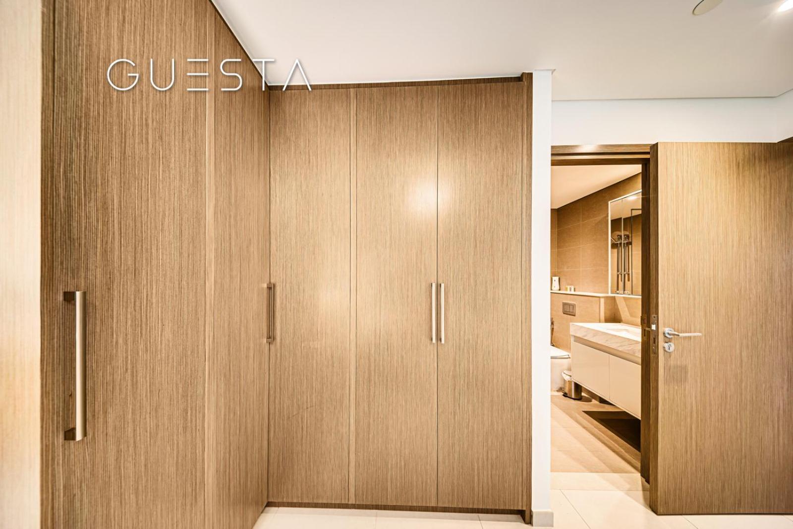 Burj Royale - Burj Khalifa View, Downtown Apartment Dubai
