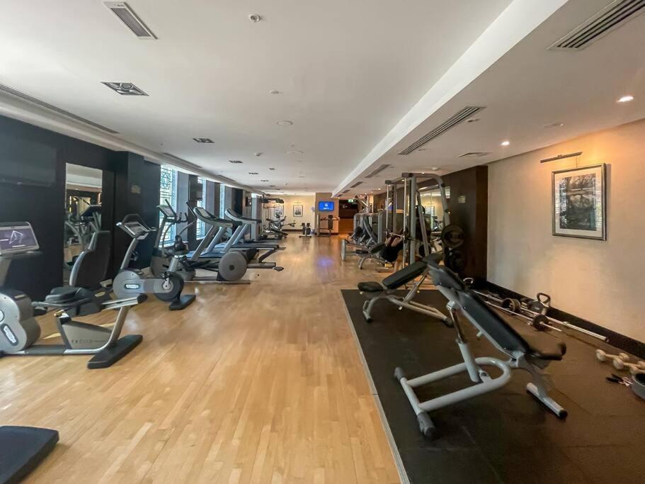 Modern 1-bedroom With Stunning Views Apartment Dubai