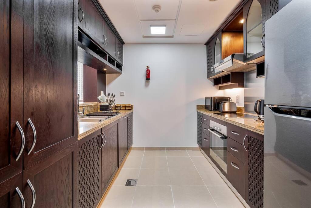Modern 1-bedroom With Stunning Views Apartment