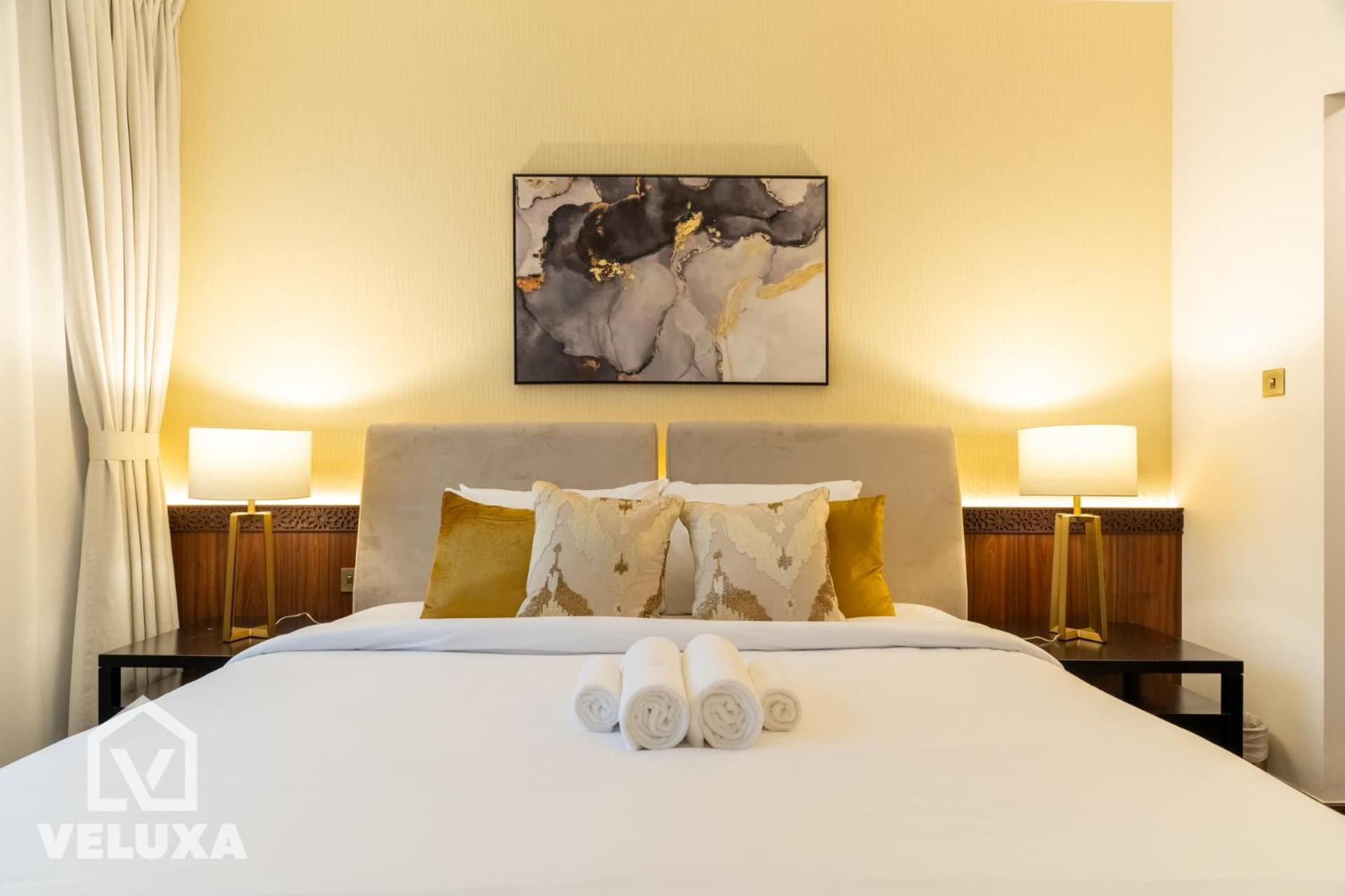 Veluxa -heritage 3 Bed Burj View Dubai