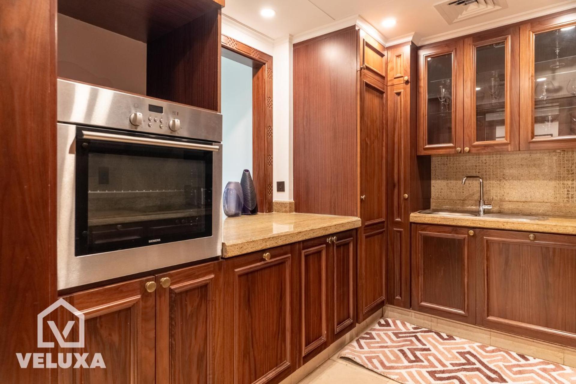 Veluxa -heritage 3 Bed Burj View Apartment *
