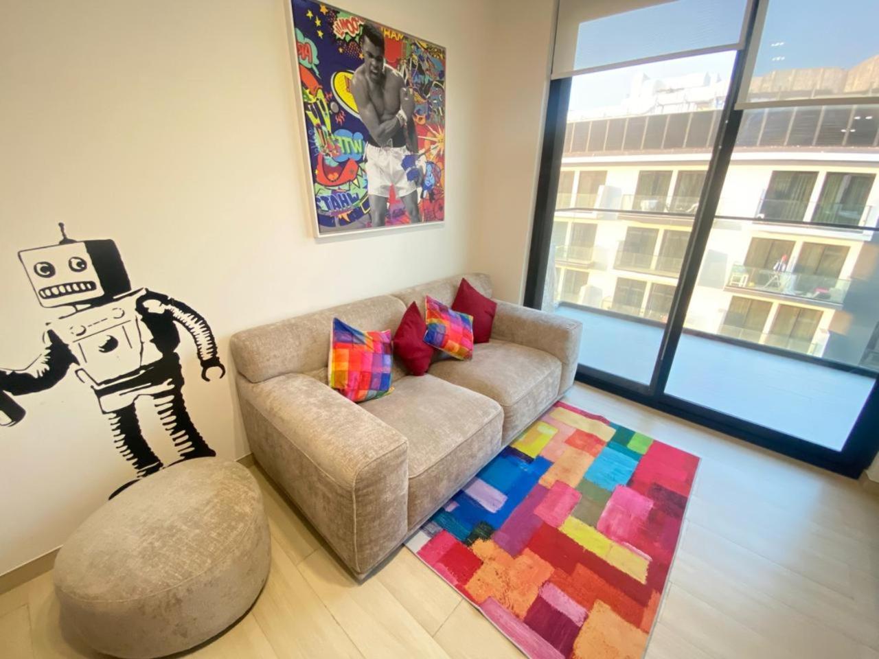 1 Bed Retreat- Rbe Vacation Homes-binghatti Luna Apartment Dubai
