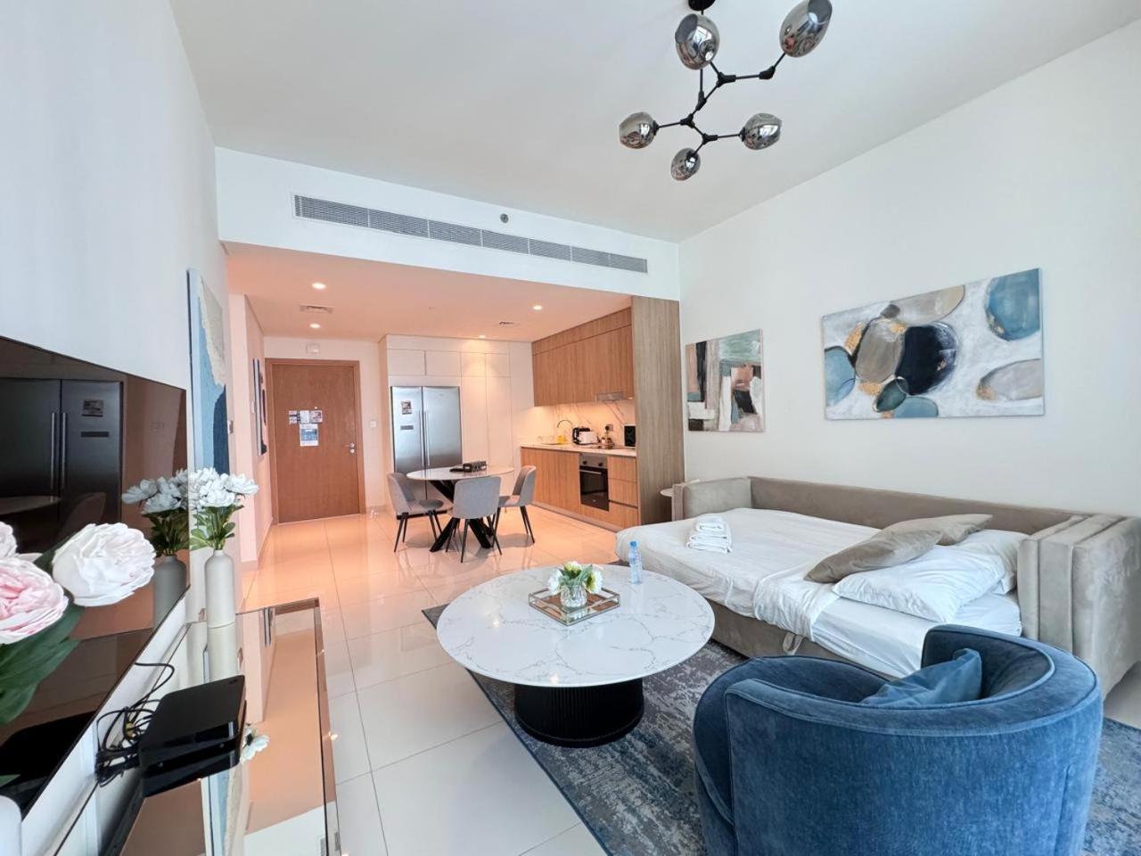 Daire 2br Modern Vista Emaar Beachfront Dubai