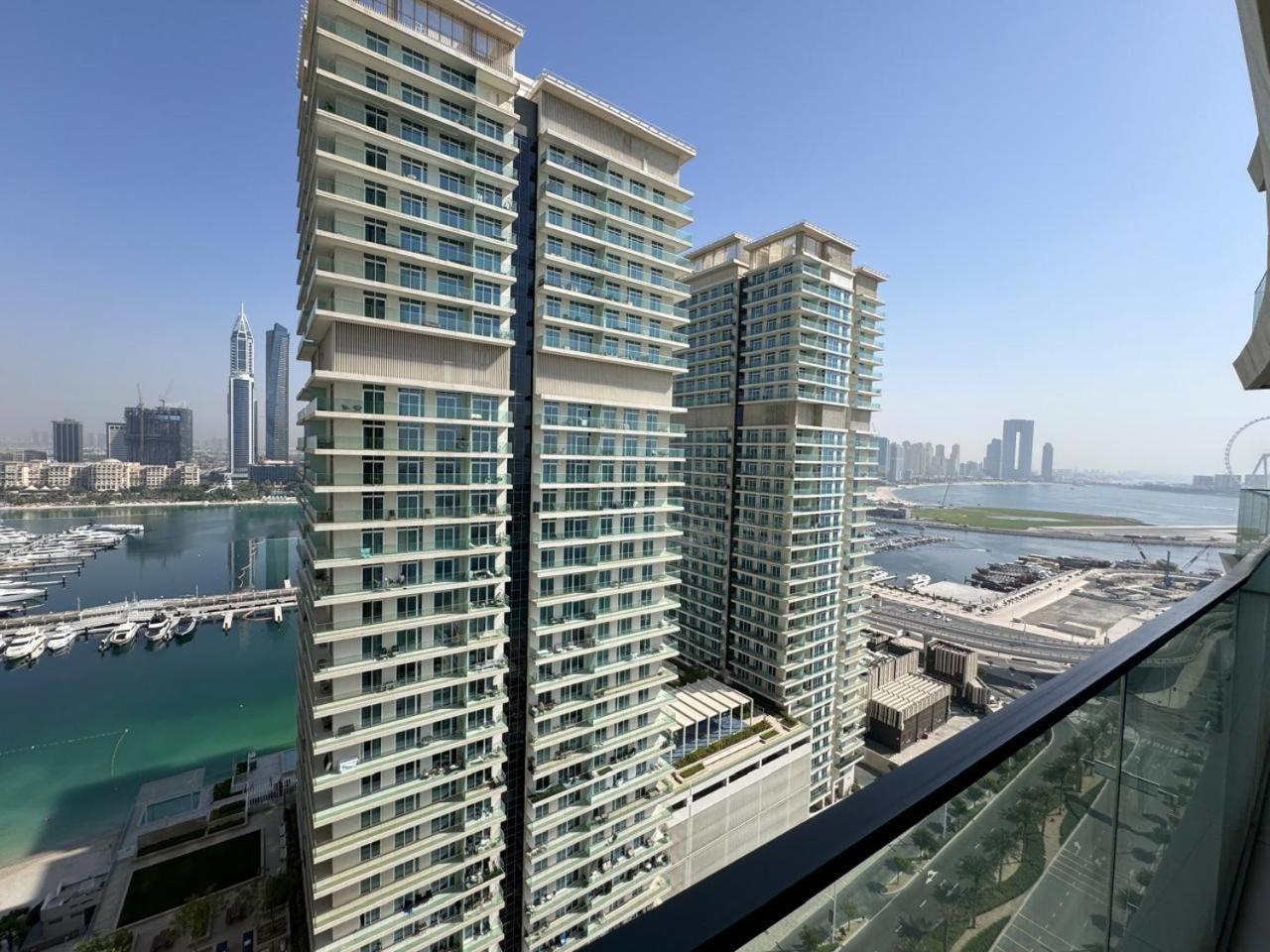 Daire 2br Modern Vista Emaar Beachfront Dubai