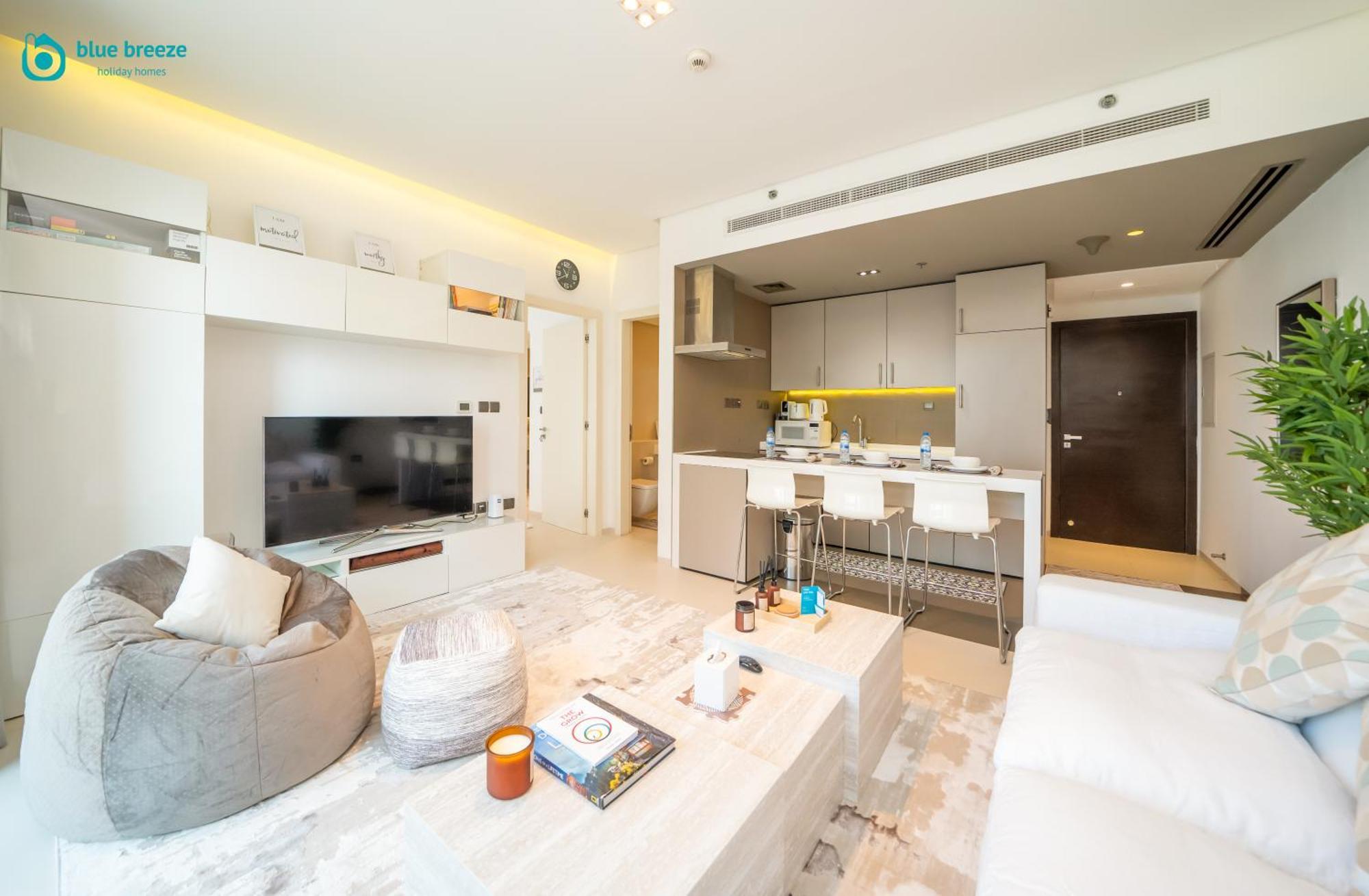 Blue Breeze - Modern With Partial Marina Views & Balcony Apartment Dubai