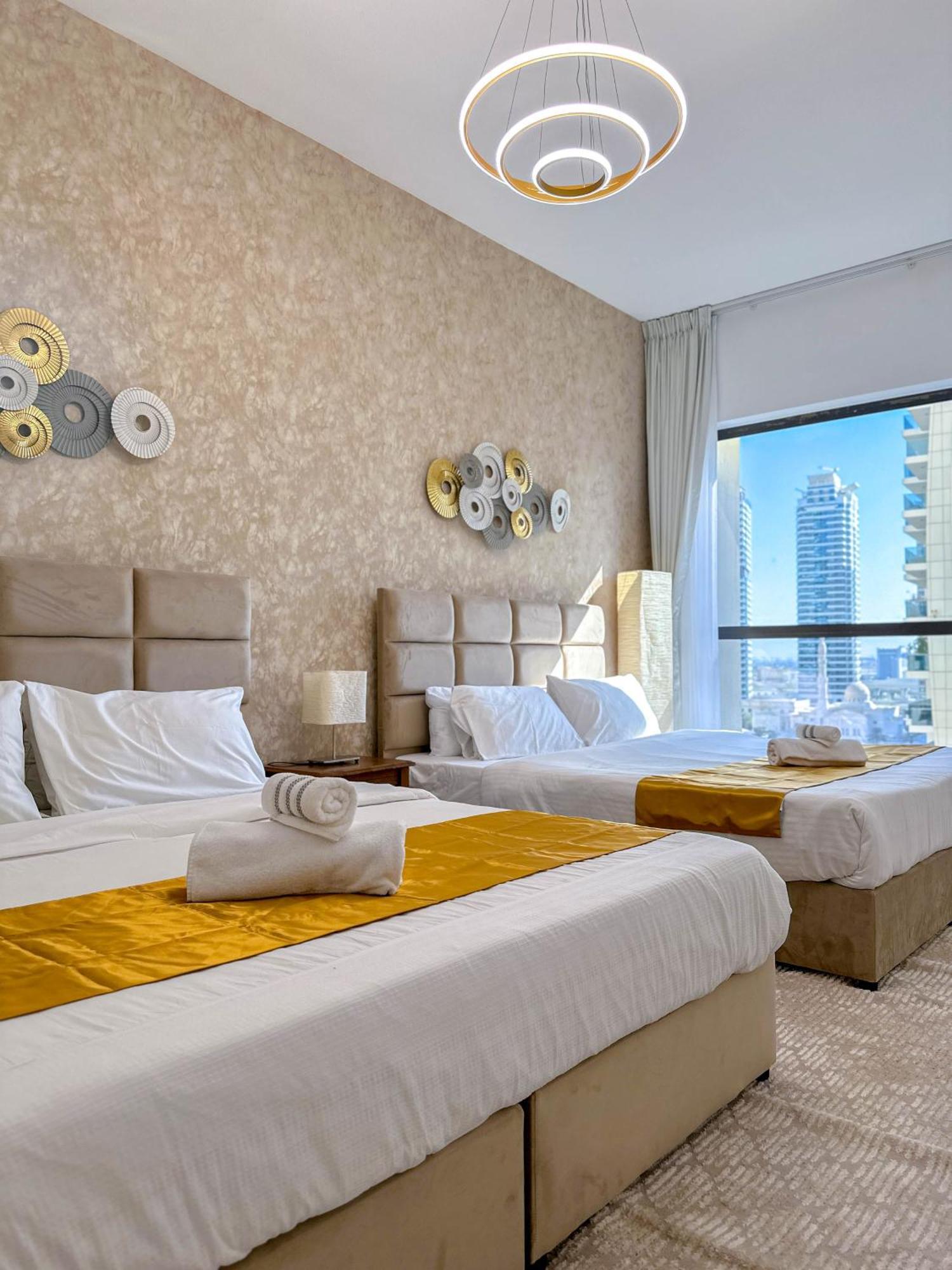 Beachfront Bliss 2br In Shams 2 * Dubai