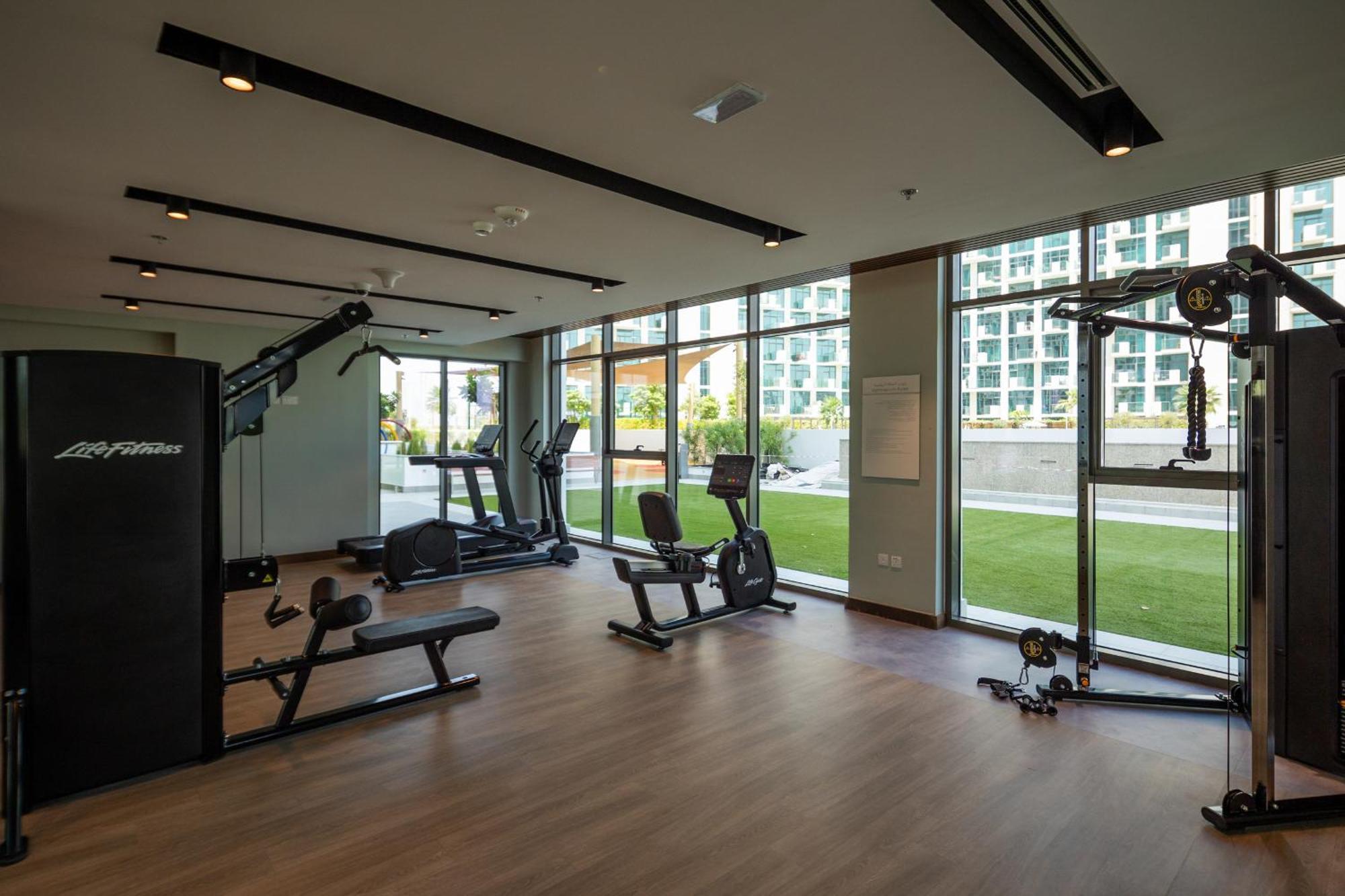 Modern Near Dxb Airport Sleeps 4 *