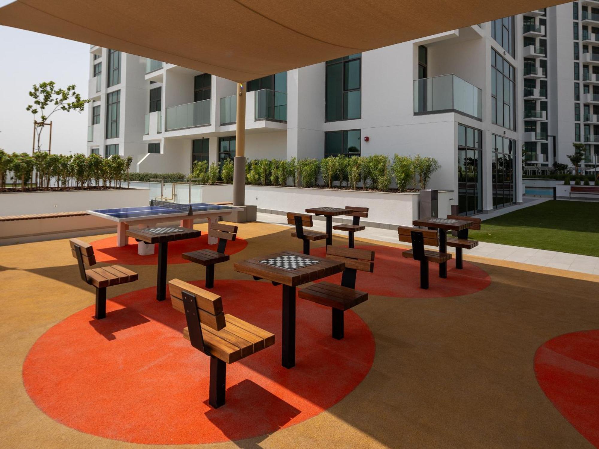 Modern Near Dxb Airport Sleeps 4 Dubai