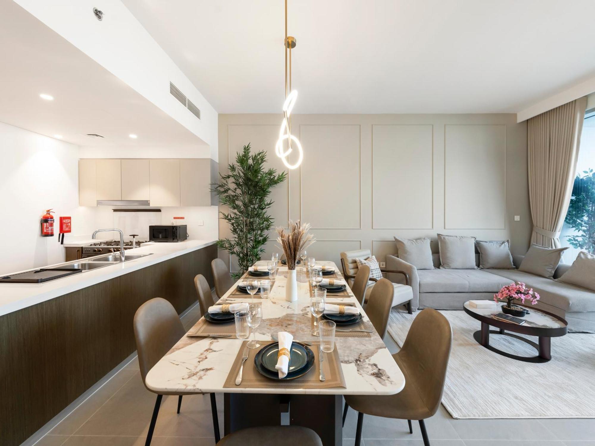 New! Panoramic Downtown & Fountain Views From High Floors *