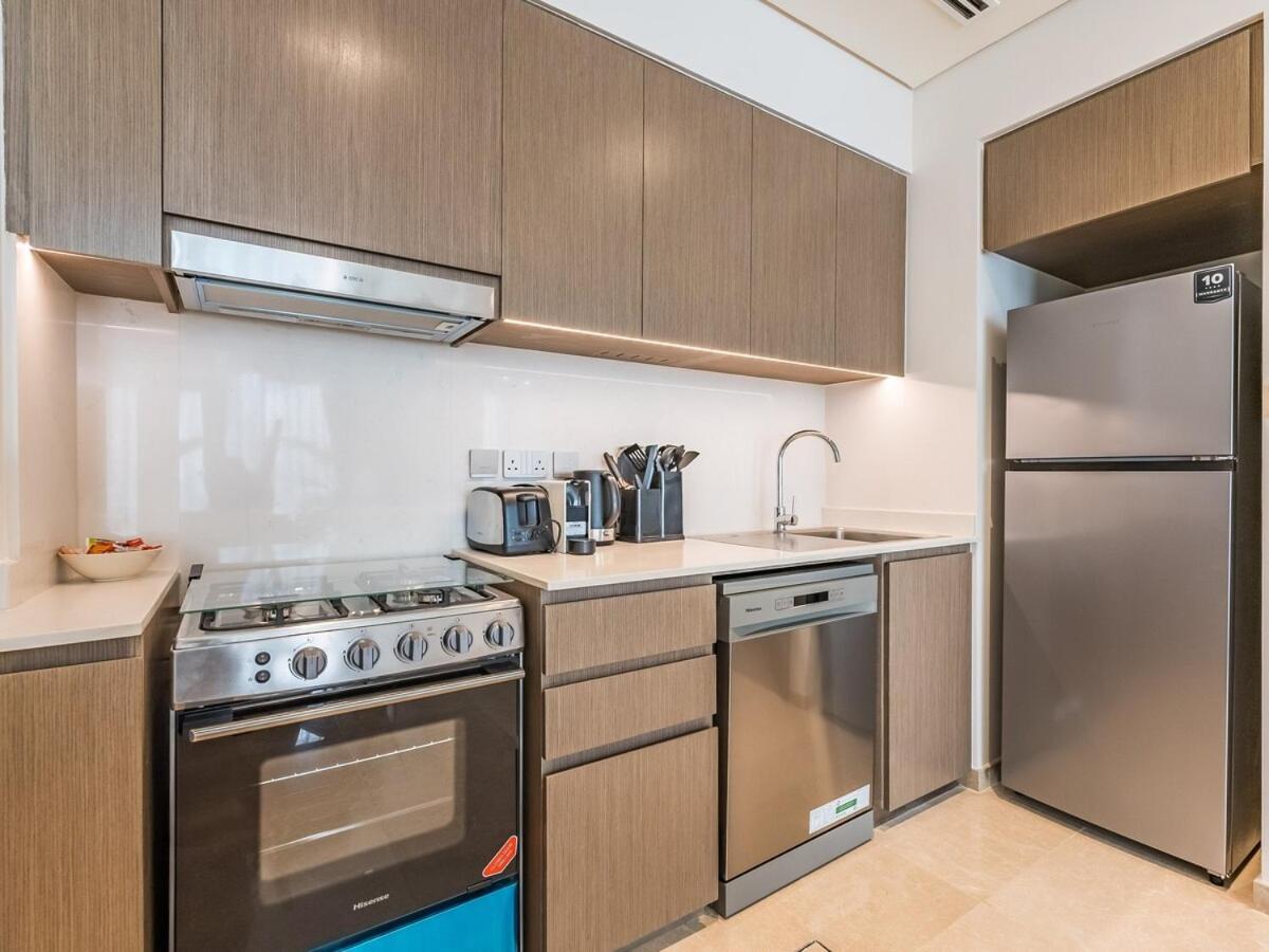 Luxurious 1br Grande Signature Apartment Dubai