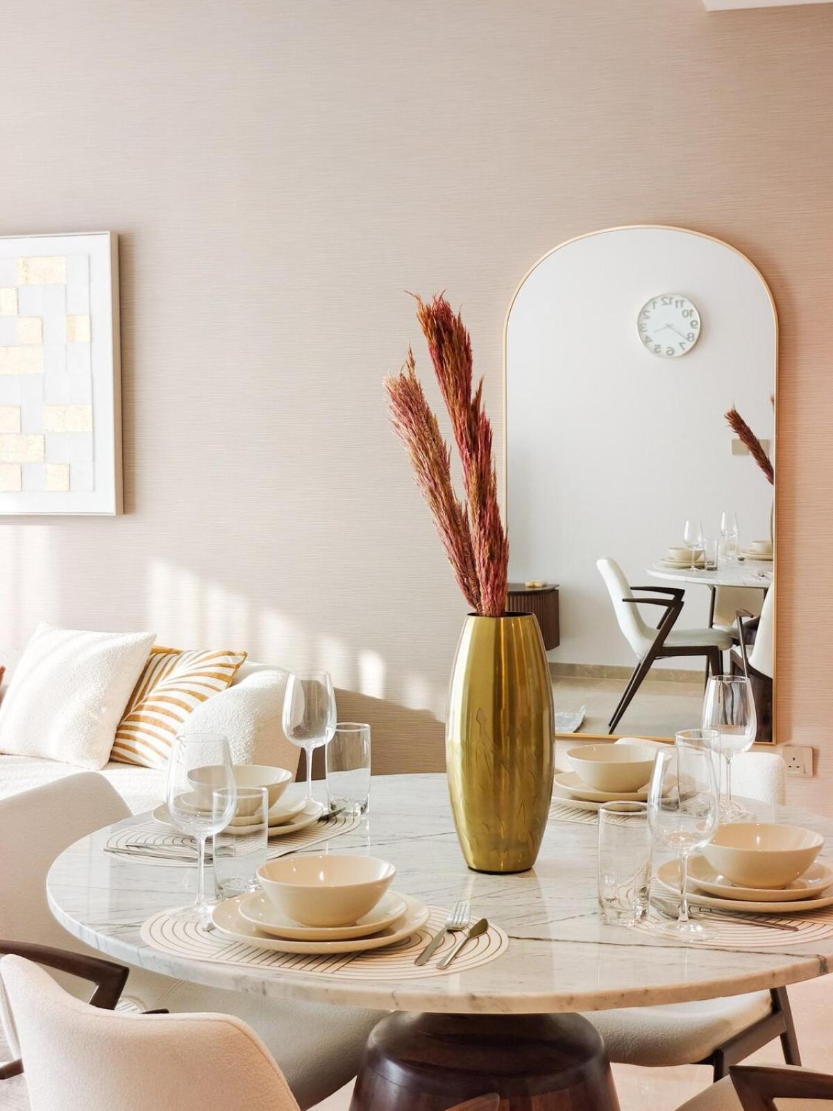 Luxurious 1br Grande Signature Apartment Dubai