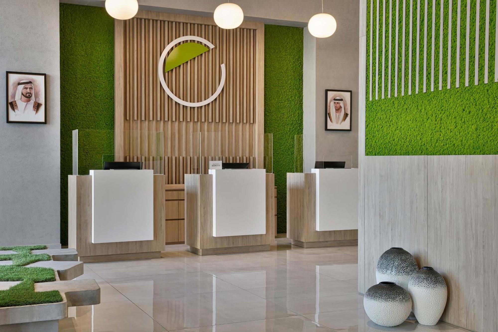 Element Al Jaddaf, Otel