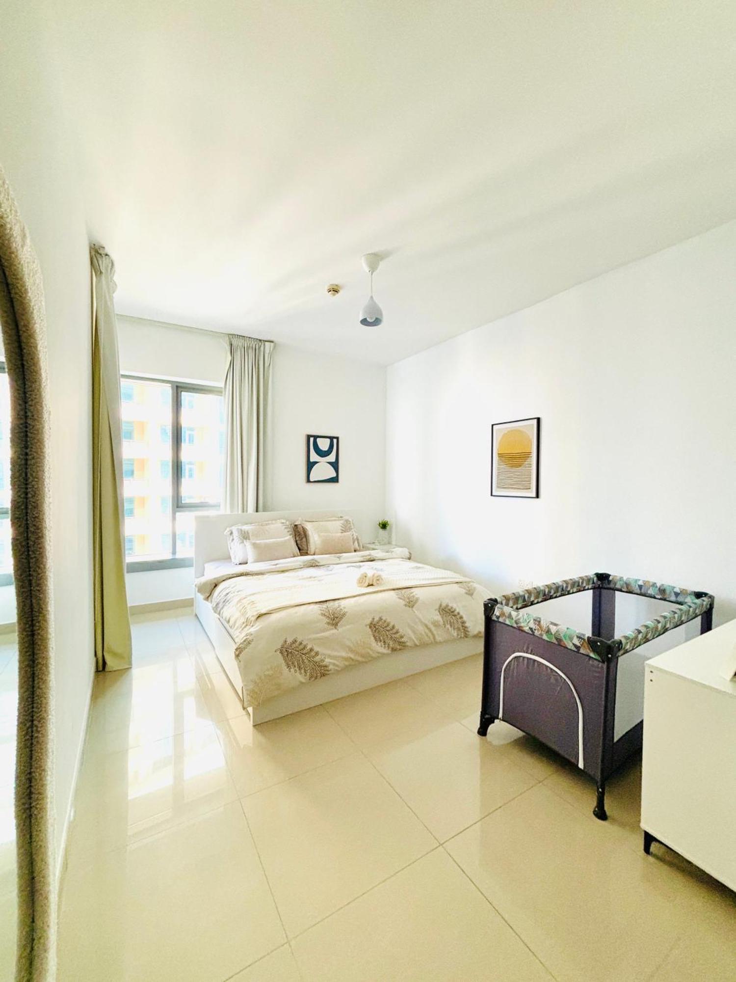 Apartment Luxury One Bedroom With Fountain View Opposite Mall
