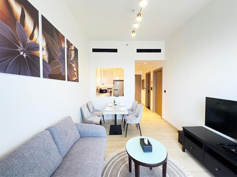 Luxurious New 1 Bedroom In A New Building With Great Views Apartment *