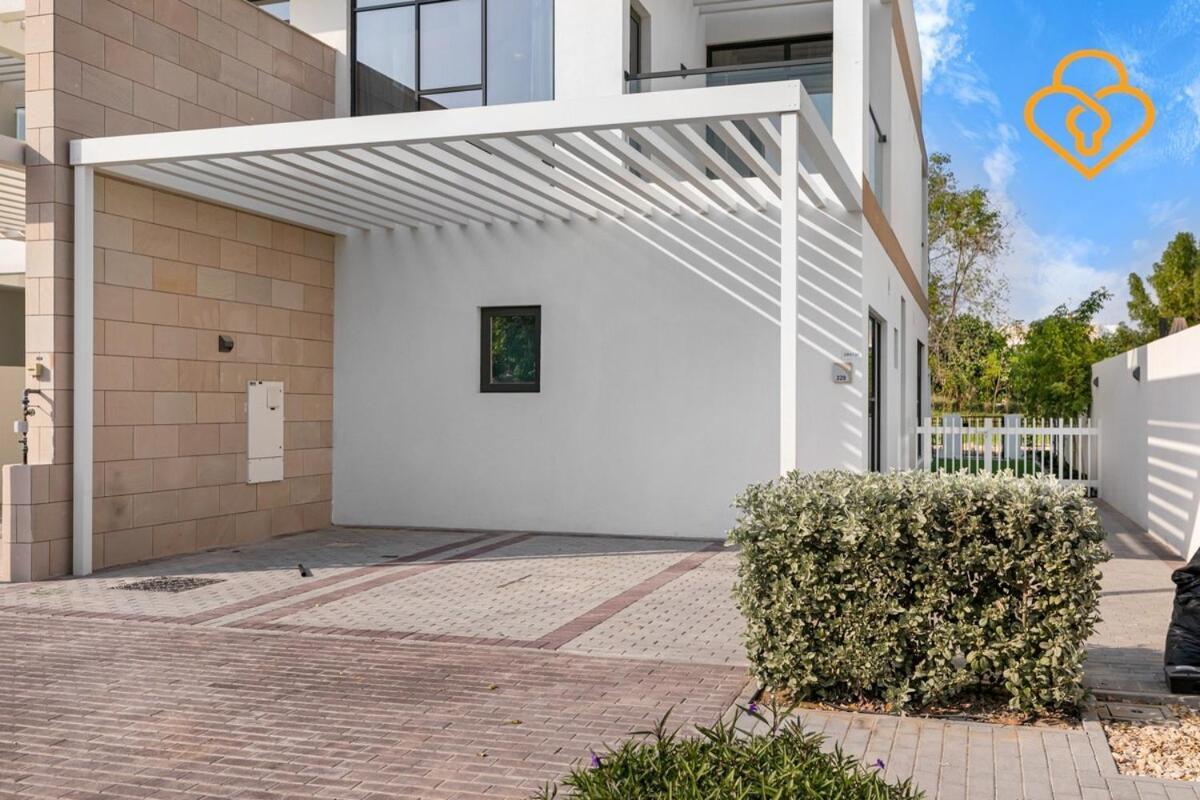 Villa Keysplease 4br, Garden Bbq, Malibu Access, Damac Hills 40 Dubai