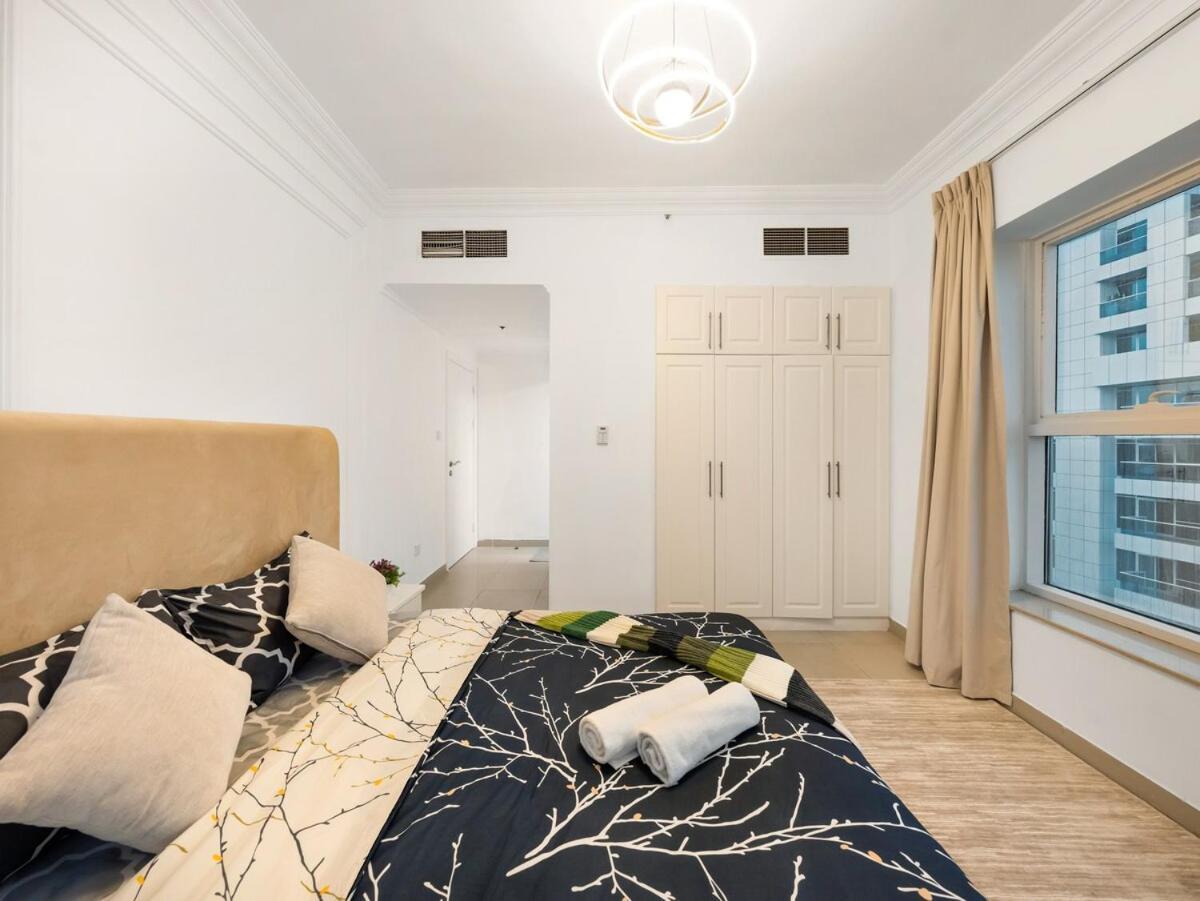 Luxury High Floor In Marina Rooftop Pool Apartment *