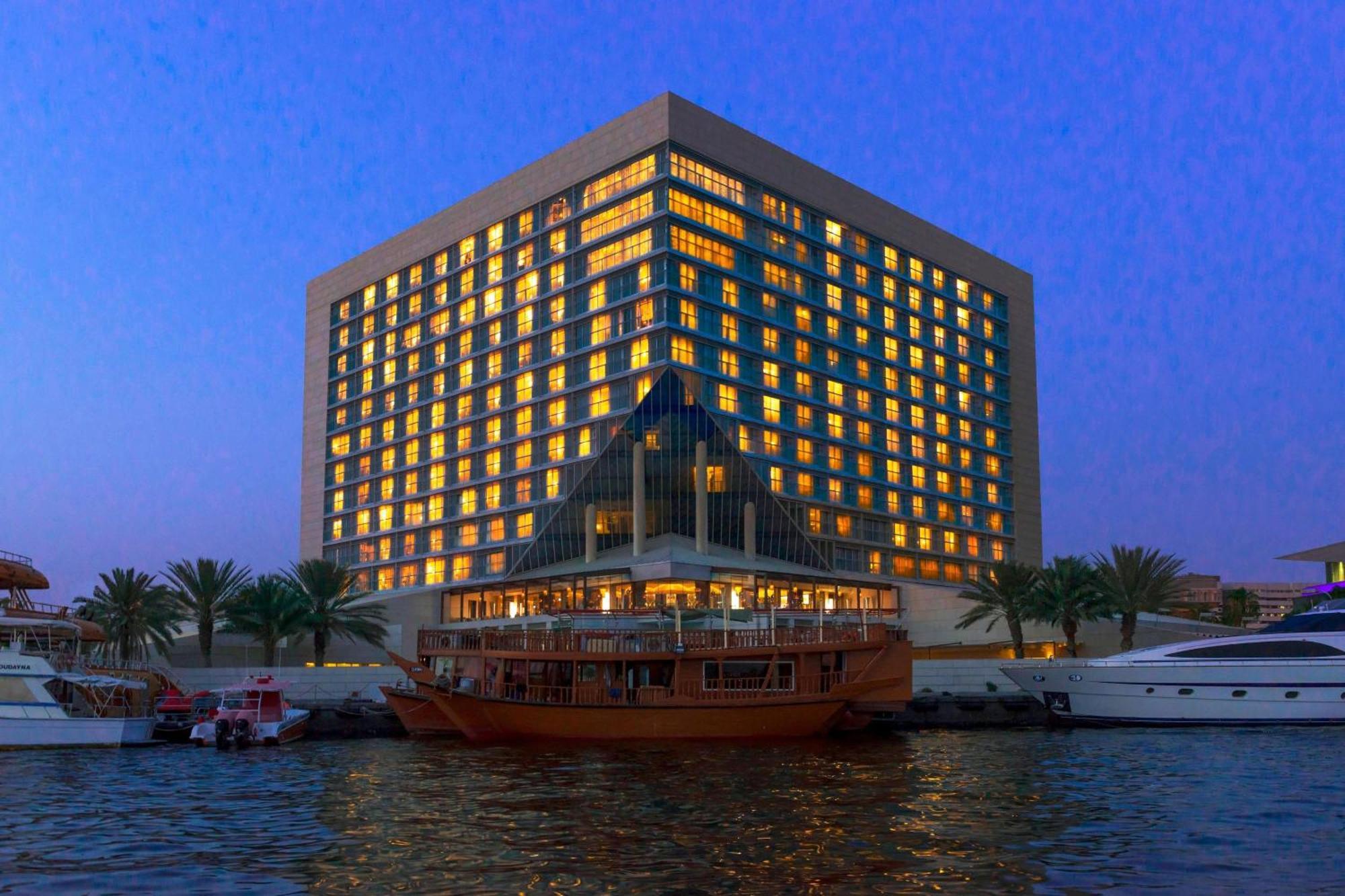Hotel Sheraton Creek & Towers