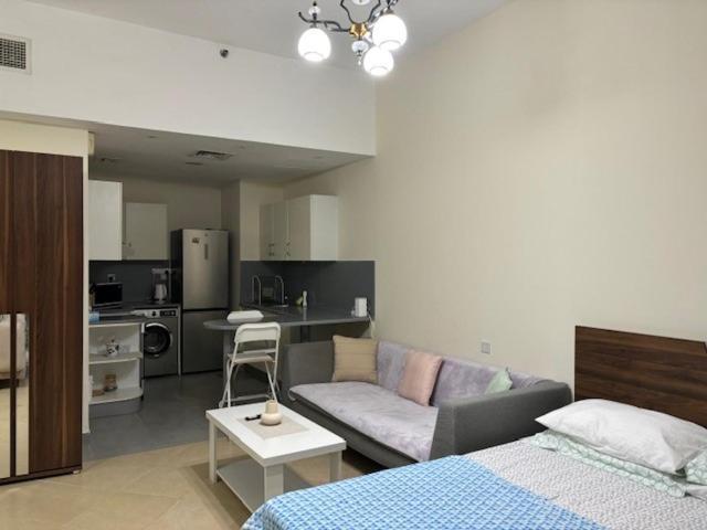 - Cozy, Very Accessible And So Near To Train Station * Dubai