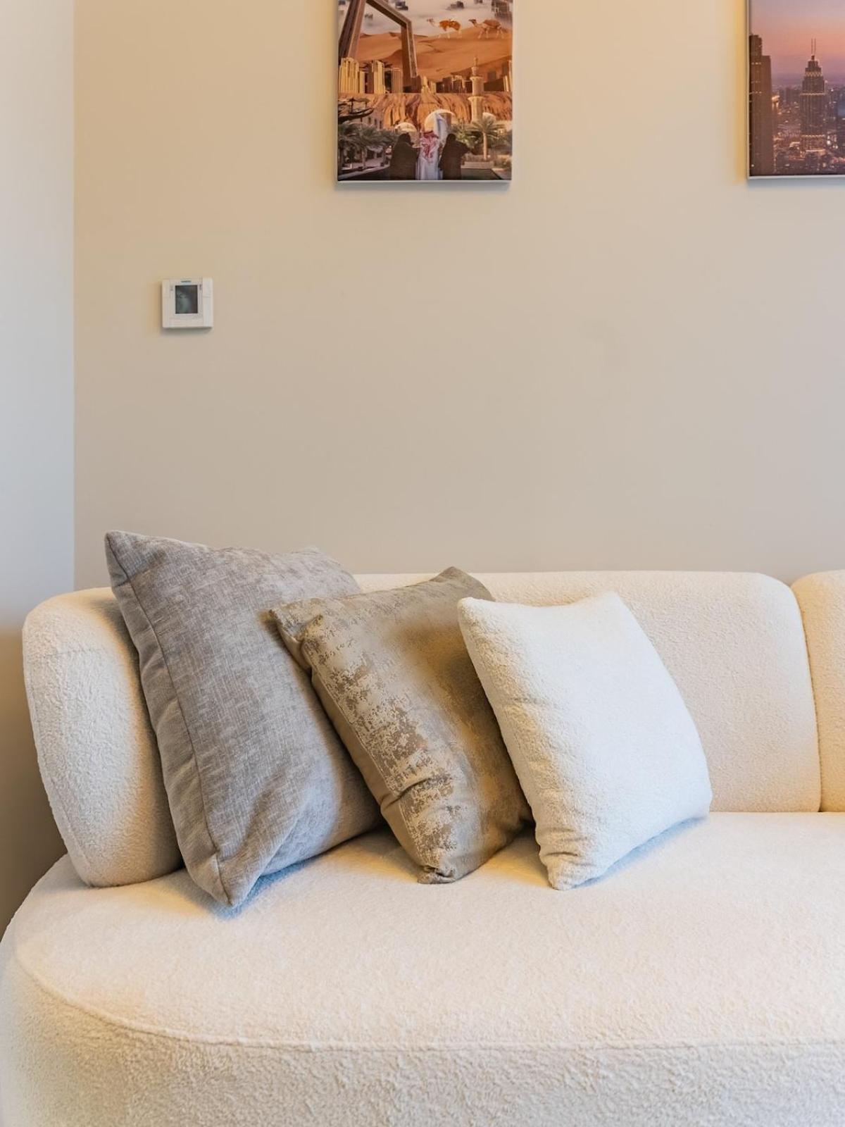 Cityscape Serenity 1br - Damac Vera- Business Bay Apartment