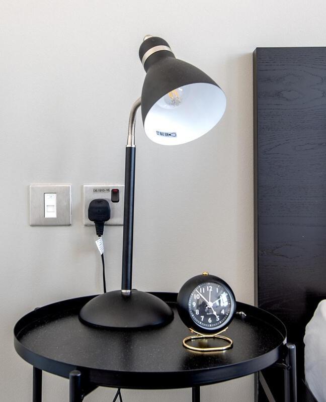 Stylish 1br With Skyline Views In Business Bay 10 Mins To Burj Khalifa