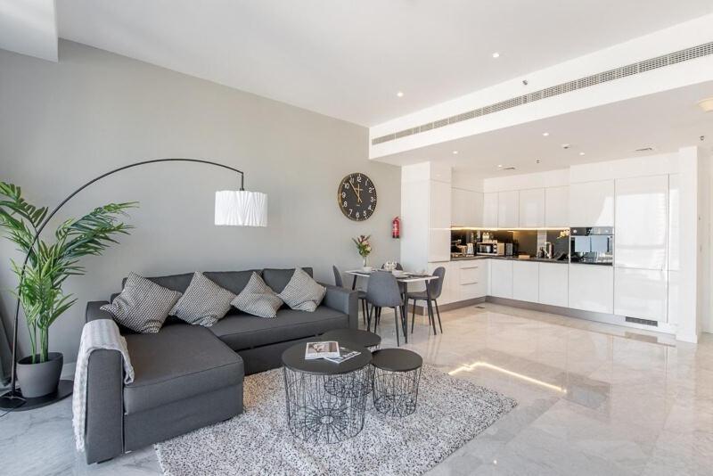 Stylish 1br With Skyline Views In Business Bay 10 Mins To Burj Khalifa Dubai