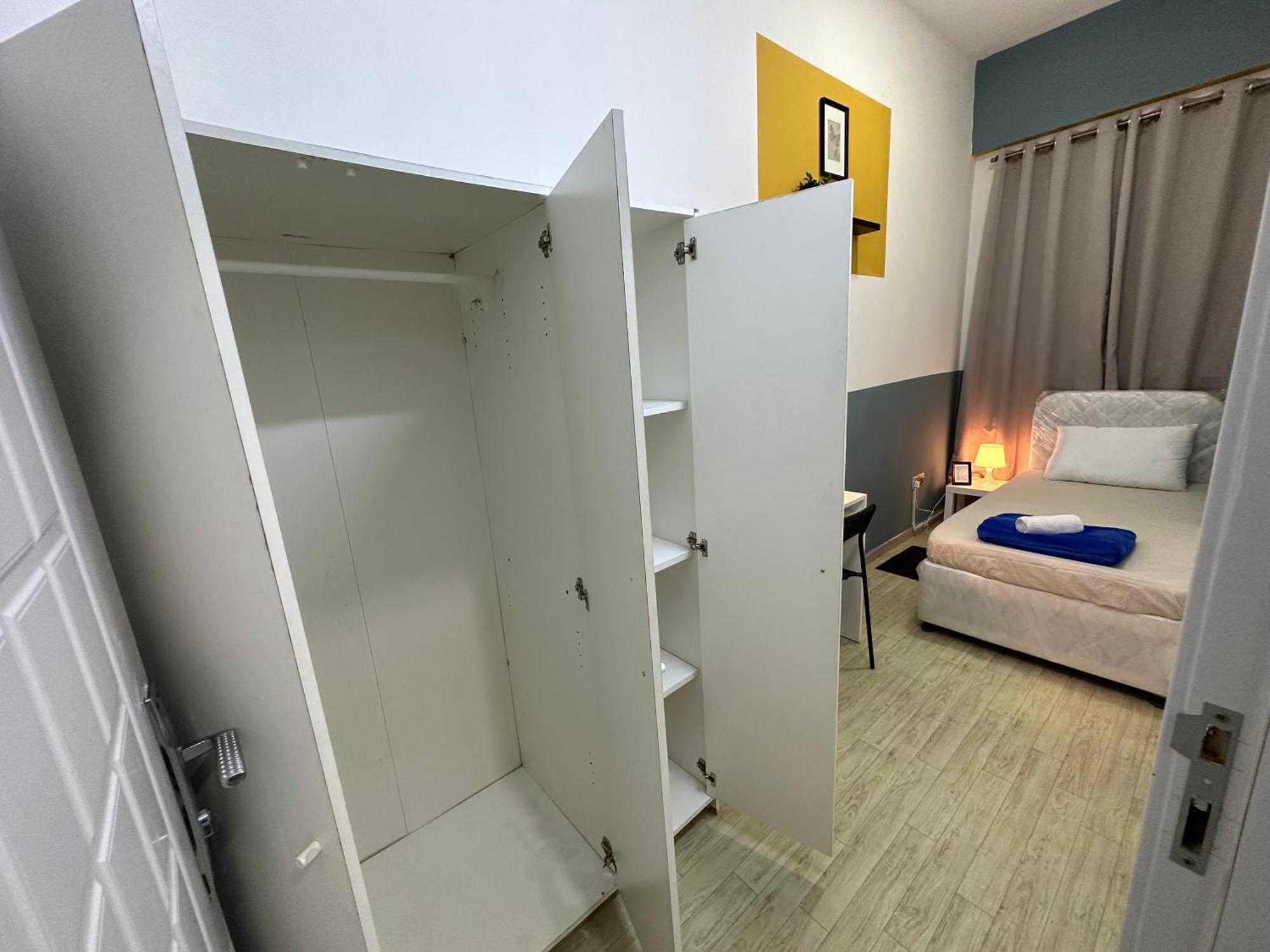 Partition With Window In Barsha Near Metro Dubai