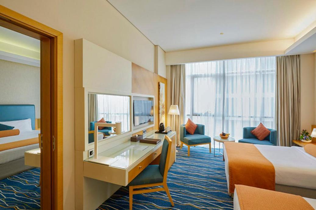 Royal Continental Hotel 4*