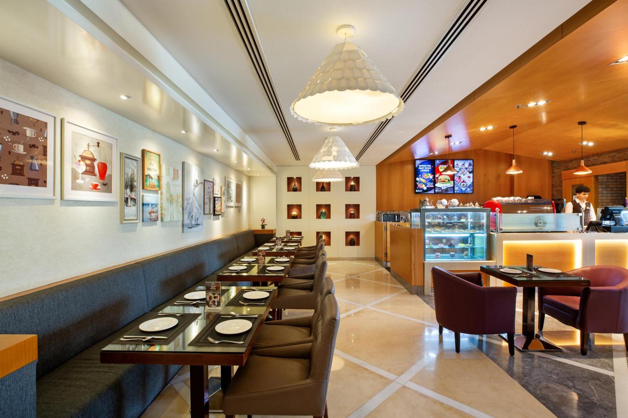 Royal Continental Hotel 4*