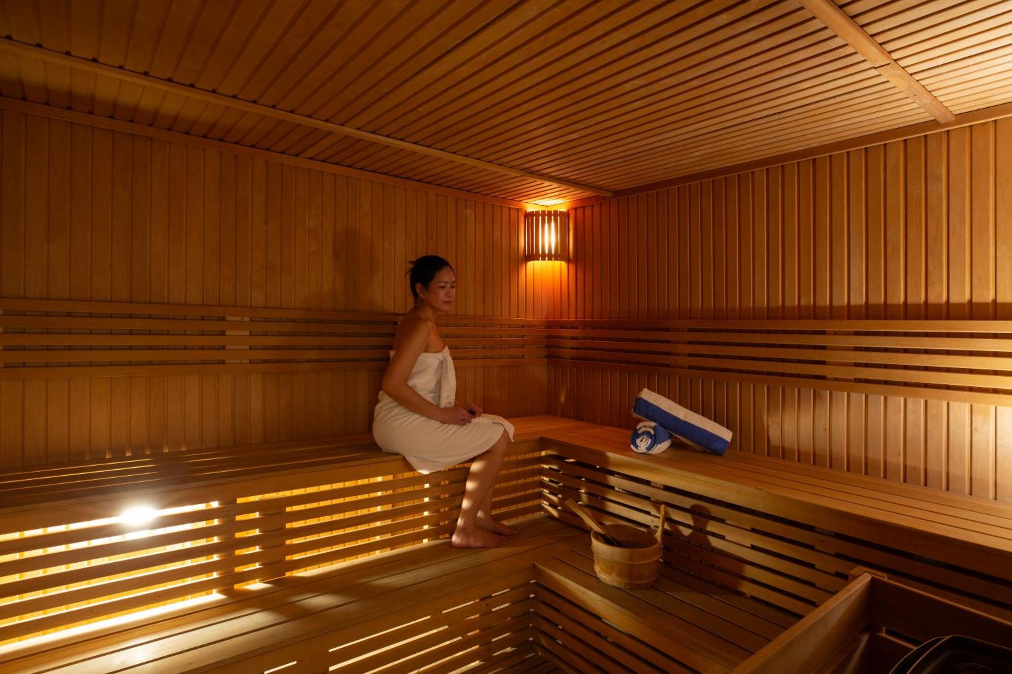 Royal Continental Business Bay Aparthotel 5*