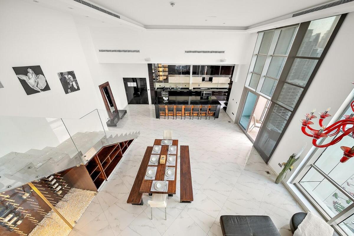 First Class 2br Upscale Duplex Living Apartment Dubai