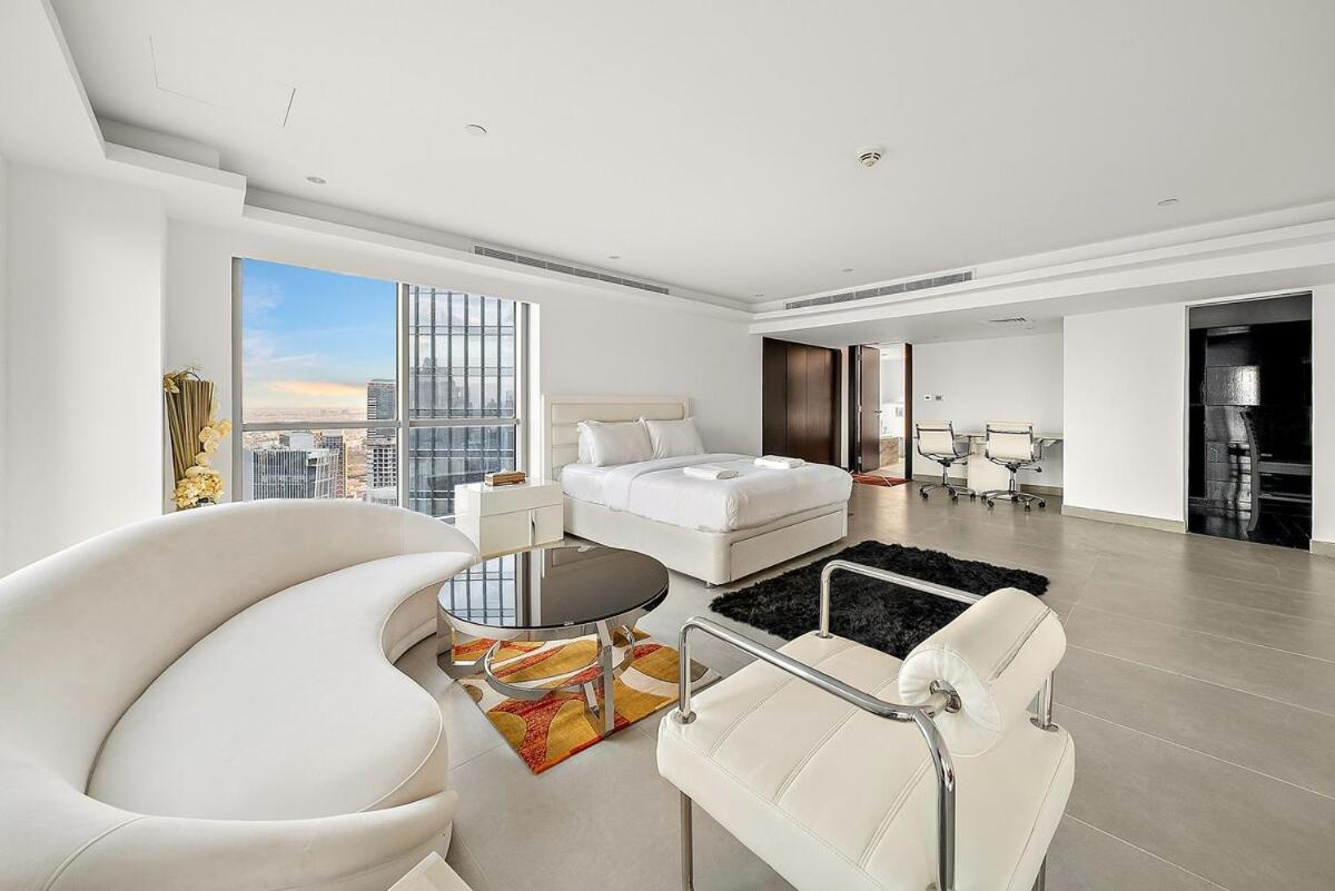 First Class 2br Upscale Duplex Living