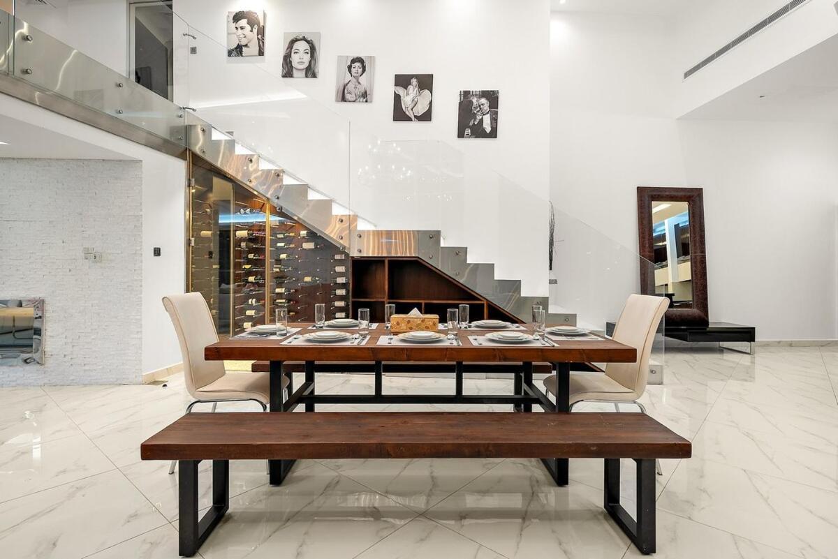 First Class 2br Upscale Duplex Living Apartment *