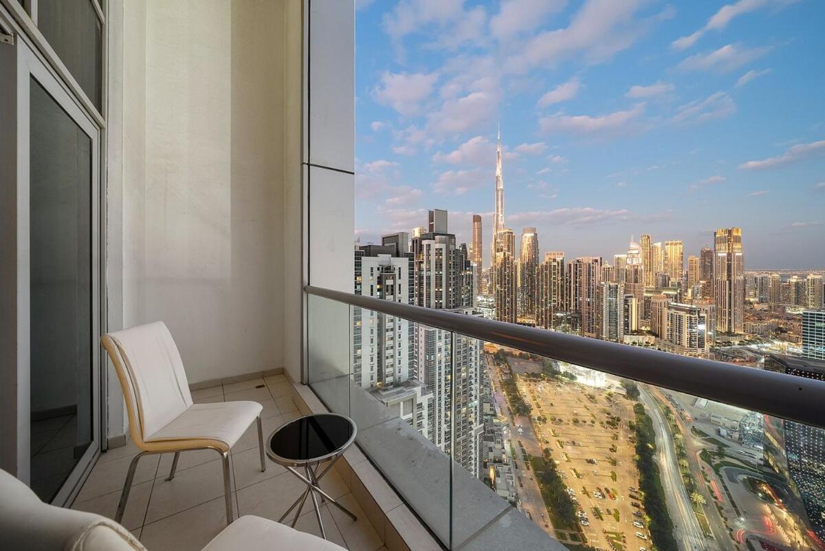 First Class 2br Upscale Duplex Living *