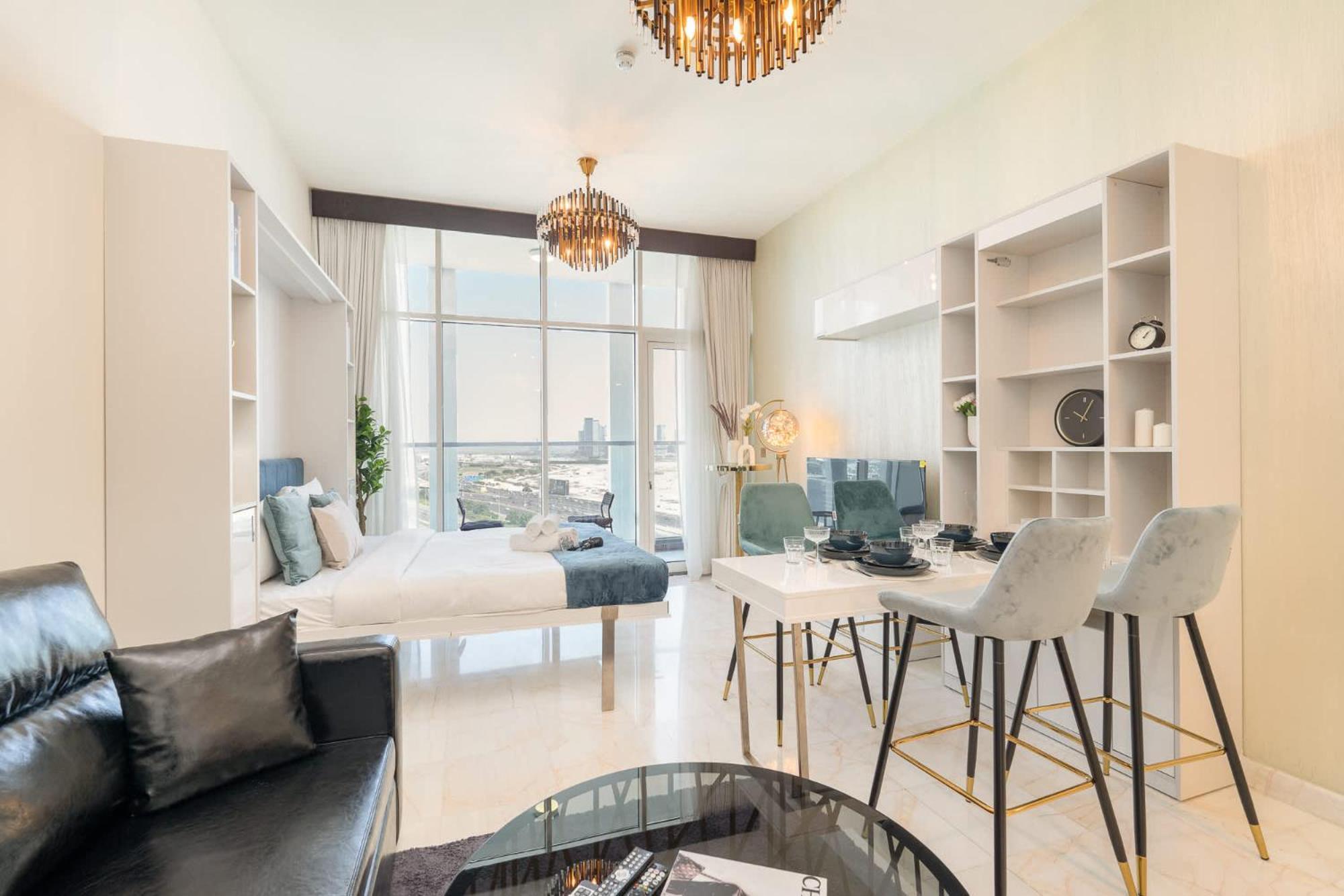 Charming Perfect For 2 In Business Bay Dubai