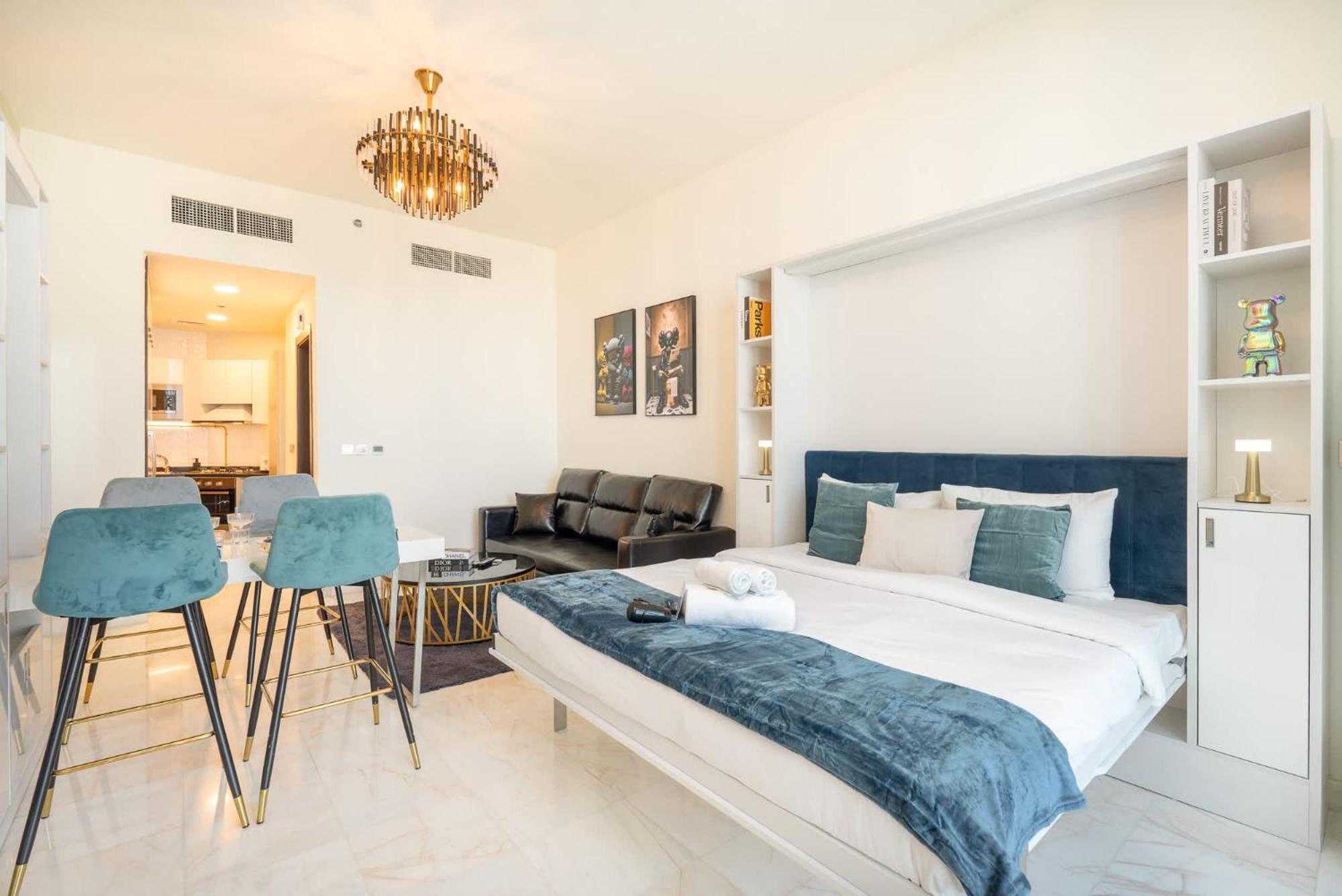 Charming Perfect For 2 In Business Bay Dubai