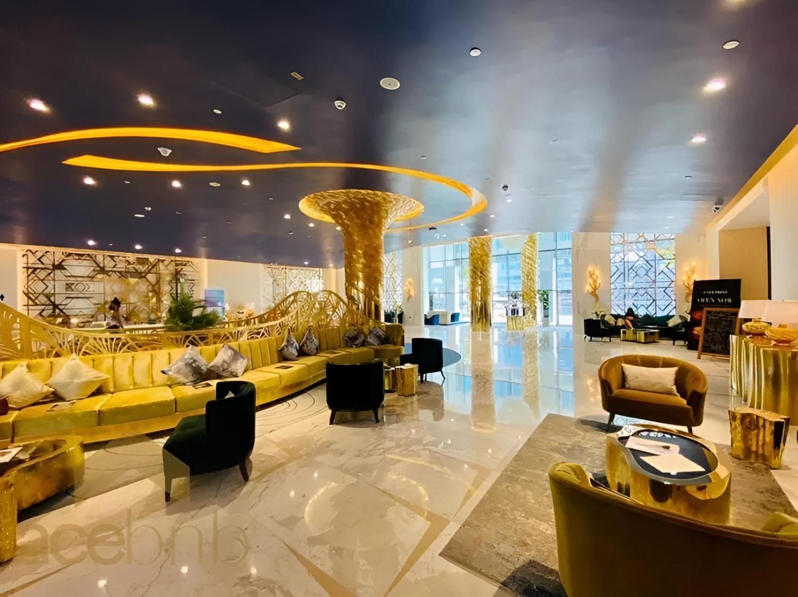 Stunning Canal Viewbusiness Bay High Floorstudio Dubai