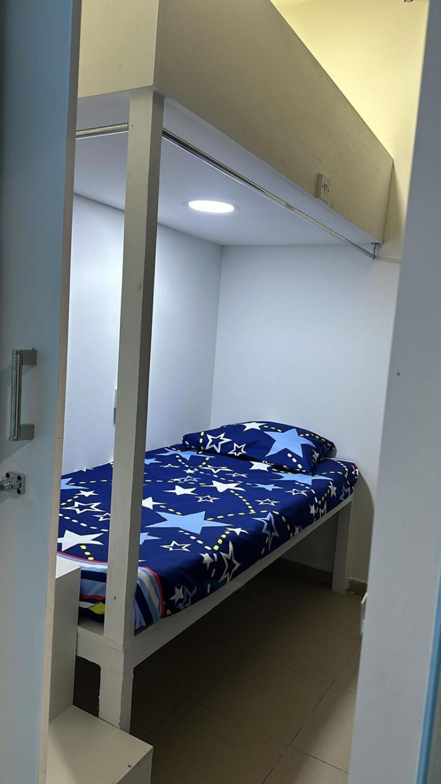 Brand New Unisex Budget Family In Center Of Bur Homestay