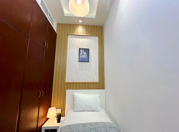 Destination Partition In Tecom Near Metro Privatunterkunft *