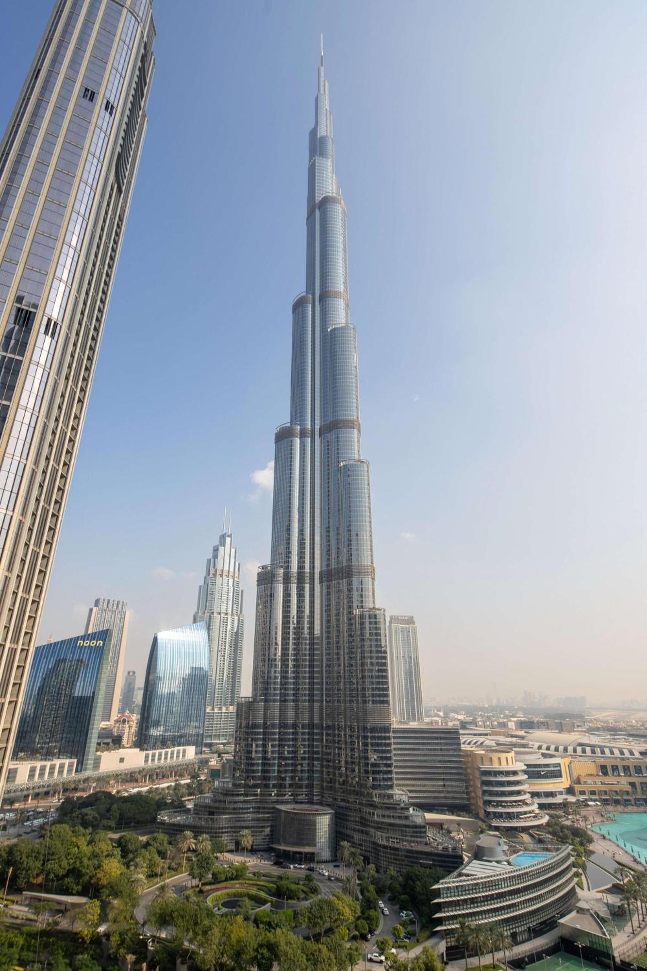 Frank Porter - Grande Signature Residences Apartment Dubai
