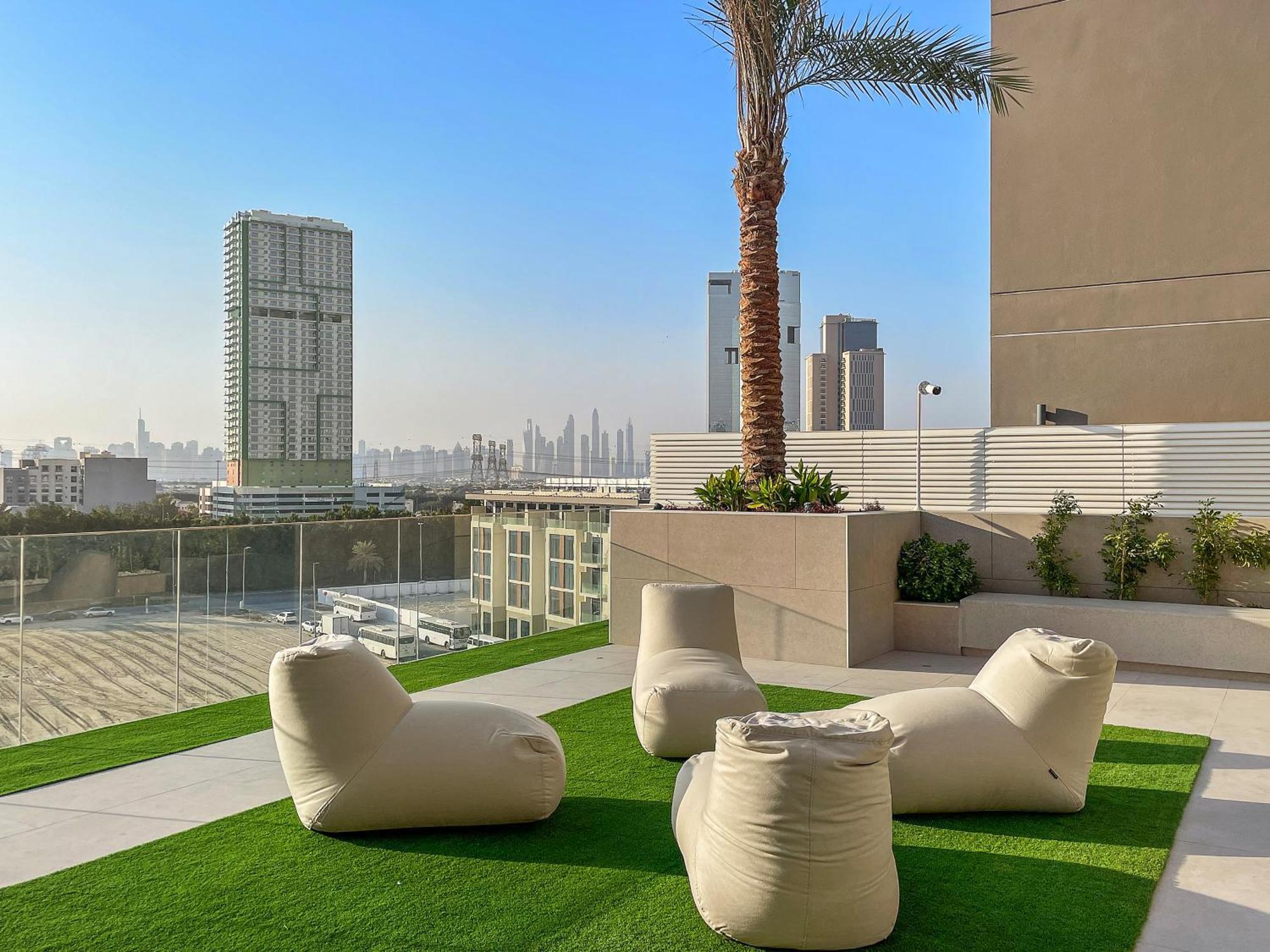 Apartment Chic With Balcony At Westwood Grande Dubai