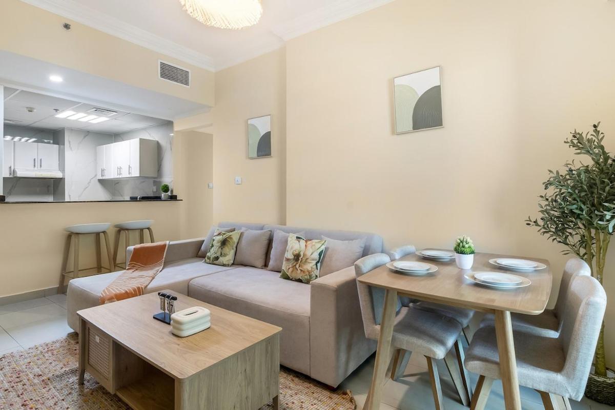 Apartment Bohemian 2 Bedroom In The Heart Of Marina