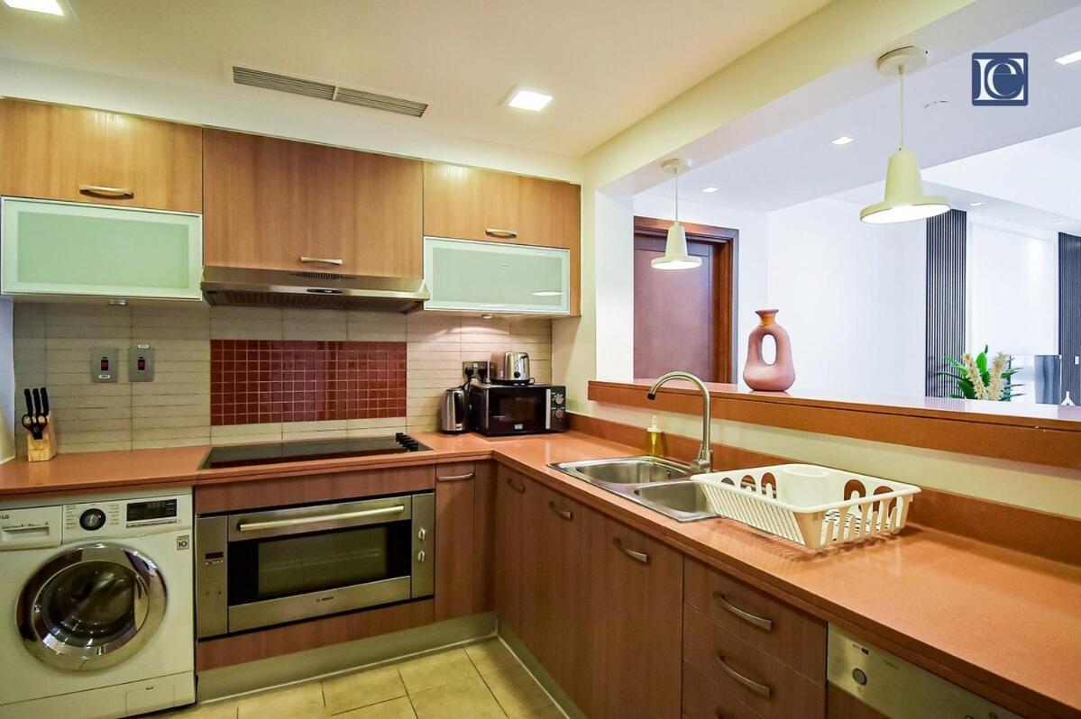 Apartment Exclusive 2br Marina 4, The Palm *