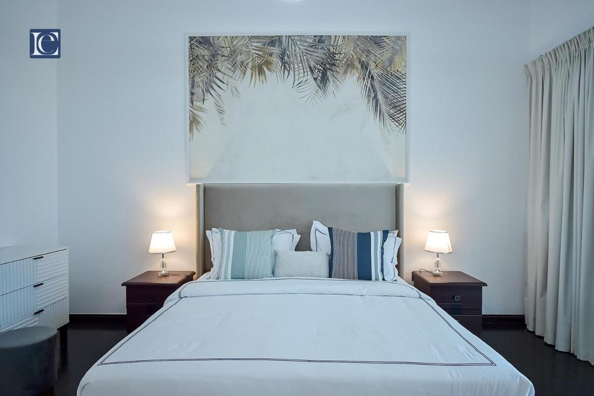 Apartment Exclusive 2br Marina 4, The Palm Dubai