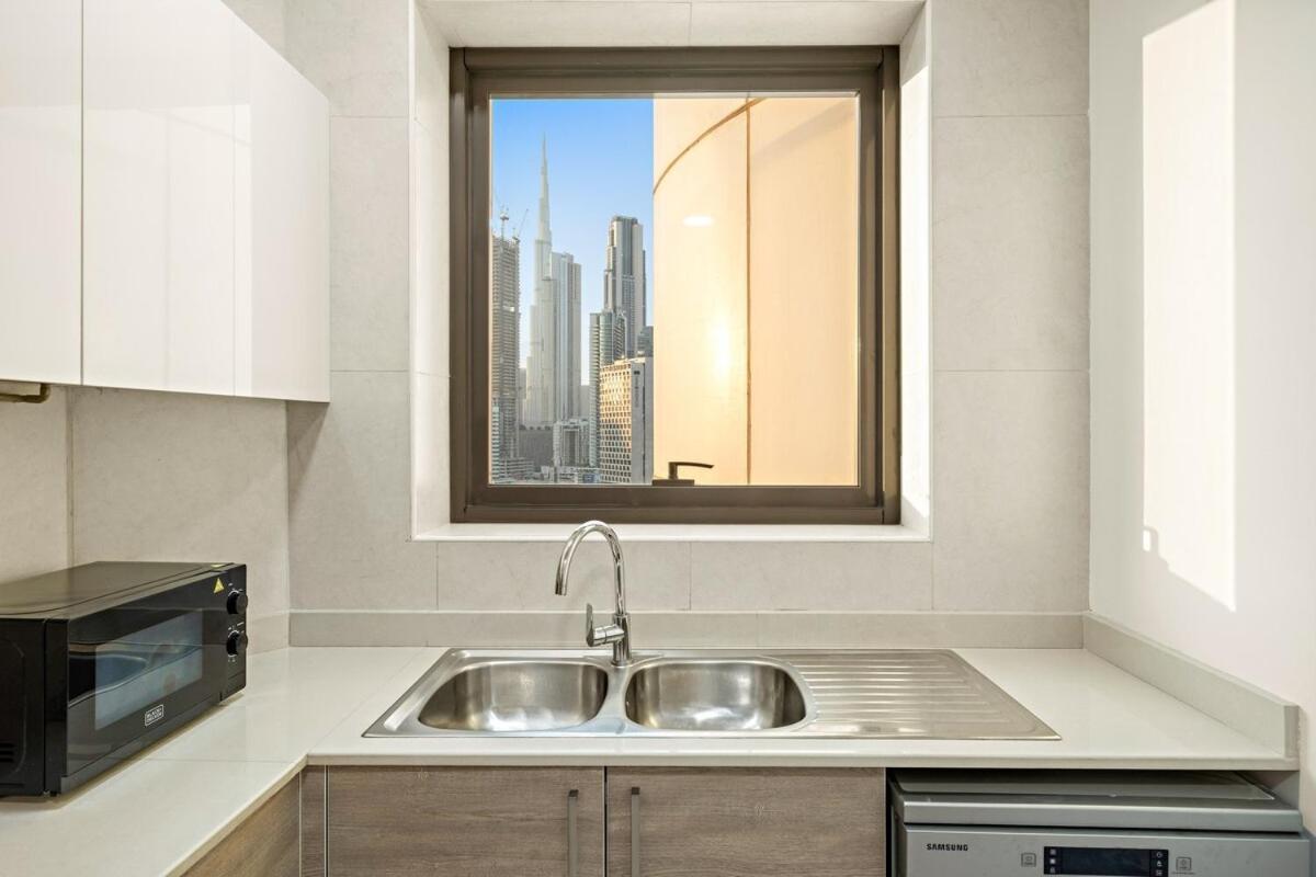 Apartment First Class 2br Burj Khalifa & Canal Views