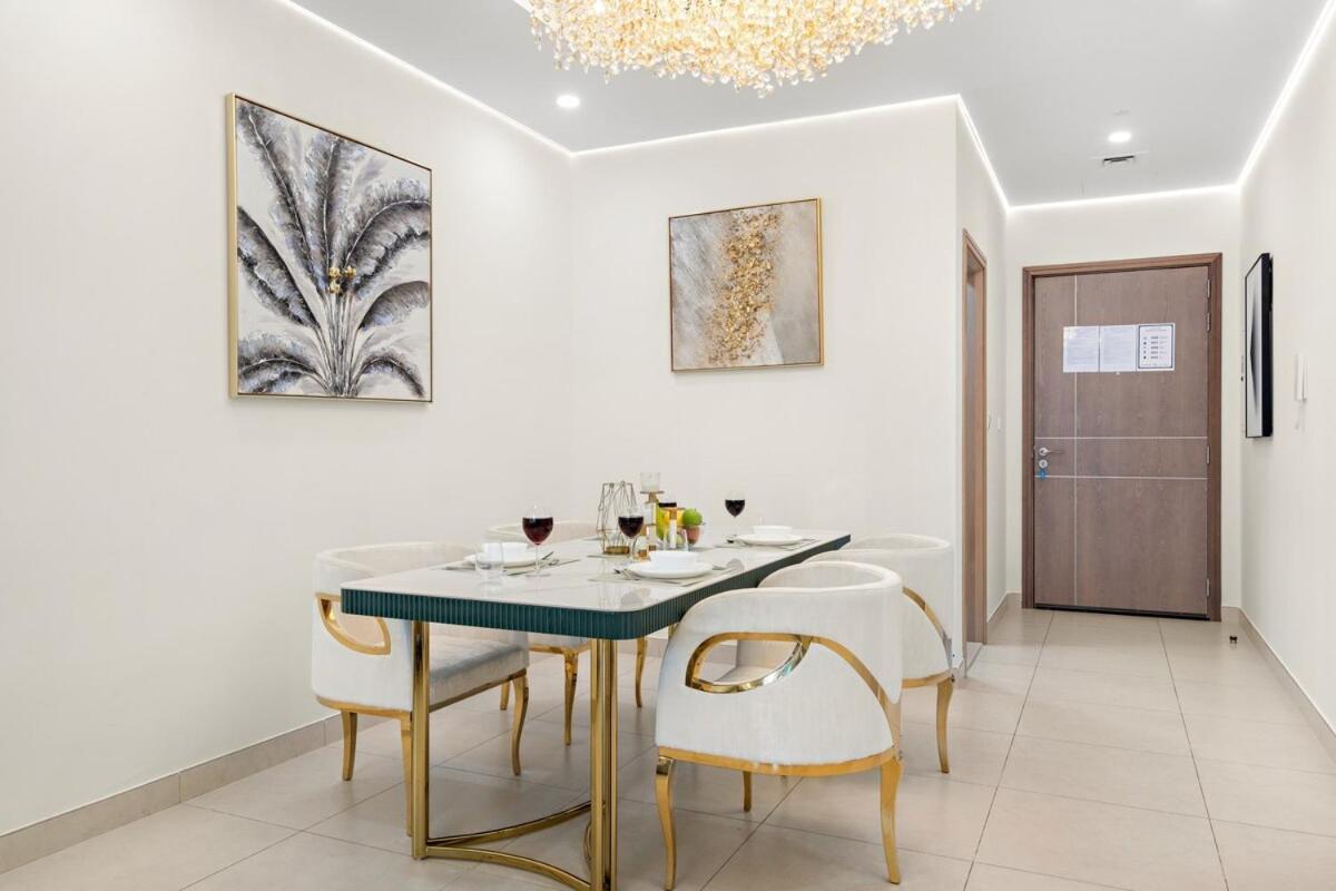 First Class 2br Burj Khalifa & Canal Views Apartment