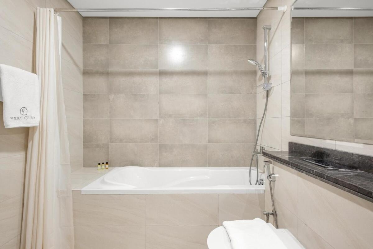 First Class 2br Burj Khalifa & Canal Views
