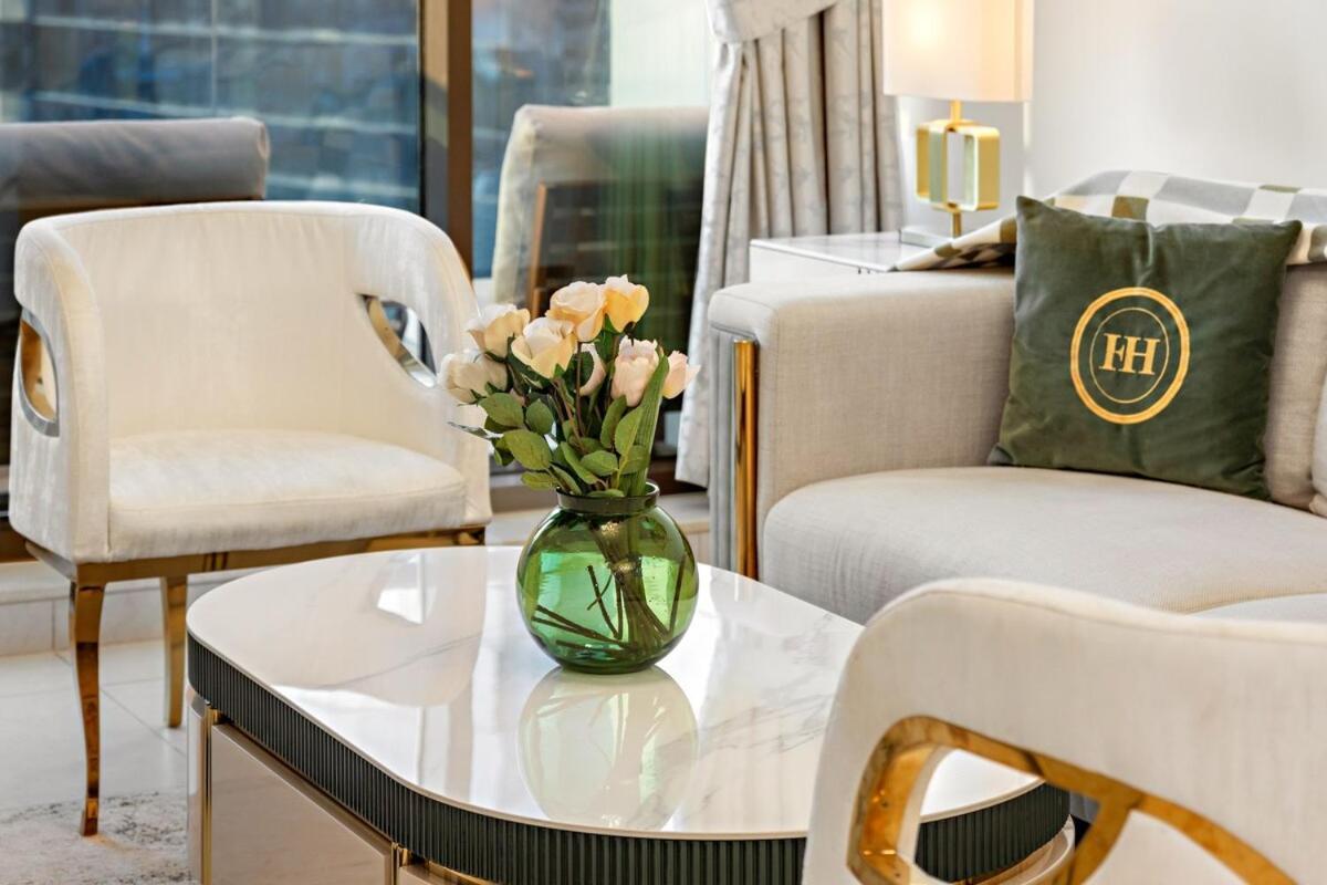 Apartment First Class 2br Burj Khalifa & Canal Views *