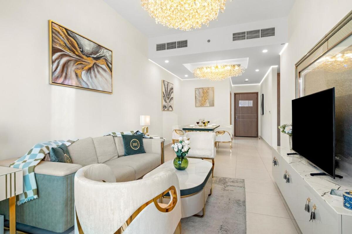 Apartment First Class 2br Burj Khalifa & Canal Views Dubai