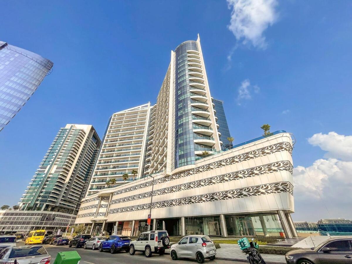 First Class 2br Burj Khalifa & Canal Views Apartment Dubai