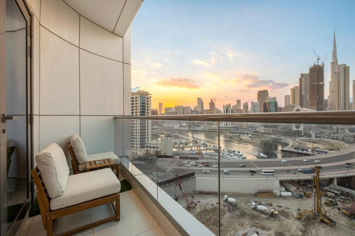 Apartment First Class 2br Burj Khalifa & Canal Views Dubai